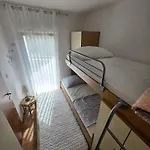 Beachfront Family Escape, Ciovo شقة تروغير