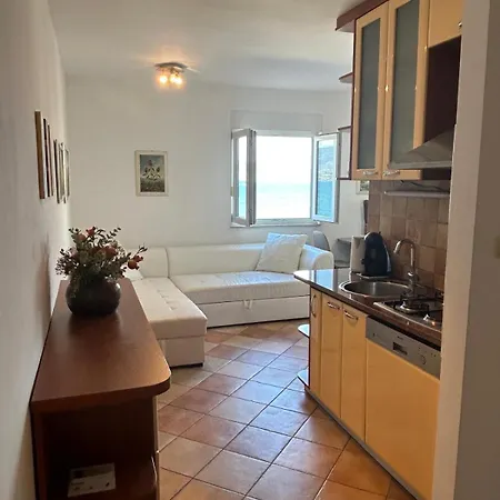Lägenhet Beachfront Family Escape, Ciovo