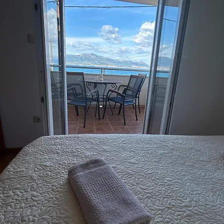 아파트 Beachfront Family Escape, Ciovo 트로기르