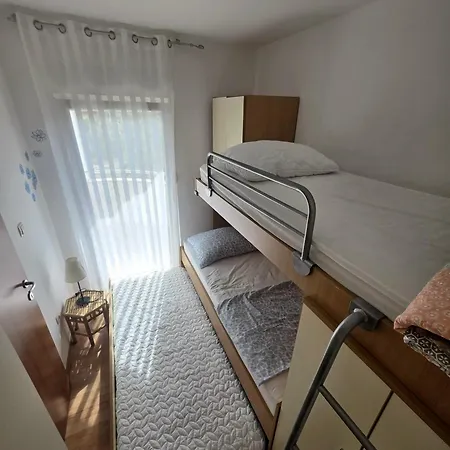 Beachfront Family Escape, Ciovo Apartamento Trogir